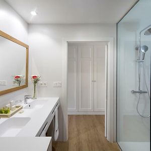Deluxe Zimmer mit Kingsize-Bett